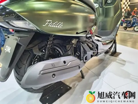 全LED灯组+双通道ABS,2026款三阳SYM Fiddle125复古踏板亮相米兰-2