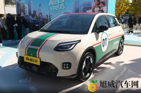 又一款新车上市，续航500km，99秒换电，499万起-3