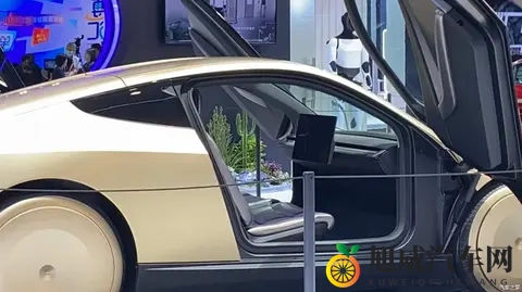 2025进博会:特斯拉Cybercab无人驾驶出租车亚太首秀解析-3