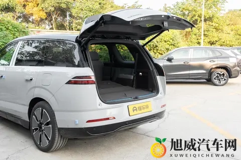 带全家出门，为啥我选了腾势 N8L？大空间+智能配置，舒适又省钱-1