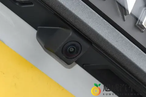 燃油大五座实力派？领克09四驱探索版：安全、豪华、性能全拉满​-2