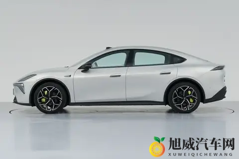 深蓝L06，1399万起售，入门即满配，激光雷达、磁流变悬架都有！-2