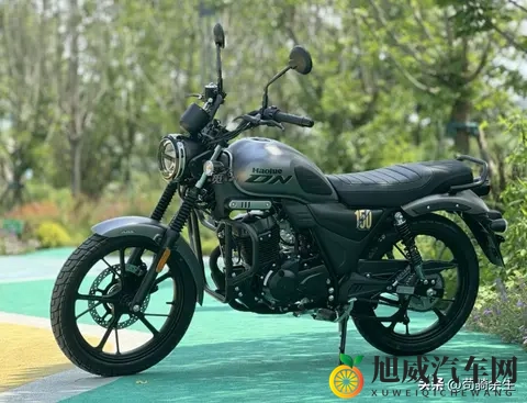 通勤溜车实测!豪爵DN150油耗189L,复古范儿缺失成最大槽点?-2