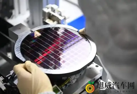 软件下载3.0.3免费华为：华为汽车软件升级，体验升级大揭秘-1