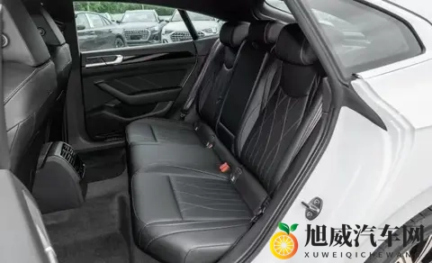 大众CC降价5万迎战 经典轿跑选哪个不吃亏？老车主实测告诉你真相-2