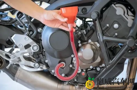 摩托车保养不止擦车拧螺丝!这些错误操作正伤车又费钱-3