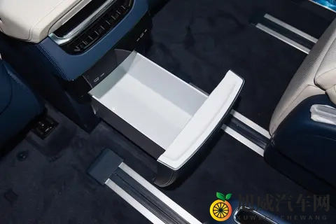 极氪009十一月购车福利，优惠力度大，家用、商用都合适-2