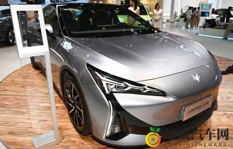 9 月销量仅2526台，1278万起售的极狐阿尔法 S5为何销量遇冷？-1