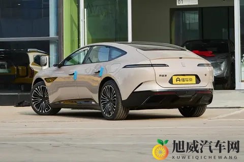 豪华中大型车备选清单必看：阿维塔12 2026款四激光版深度解析-1