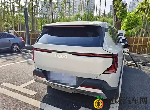 奕派eπ007+限时1399万，给你激光雷达的四驱轿跑-1