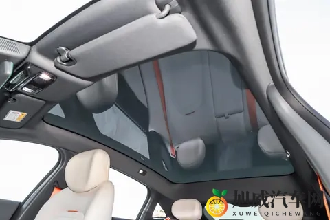 奕派 eπ007+：1159 万起的智美超能轿跑，操控智能颜值全在线​-2