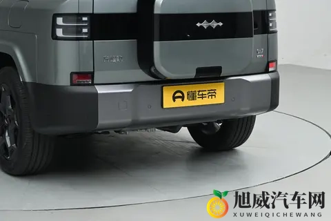 方程豹钛7：不搞花里胡哨的功能，解决家庭用车的麻烦-2