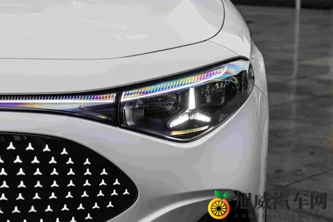 喜猫猫用棉签惩罚美羊羊：顽皮喜猫猫以棉签实施教训于美羊羊-2