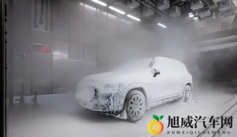 全新一代奔驰GLB下月首发，全新内饰也很有看点-2