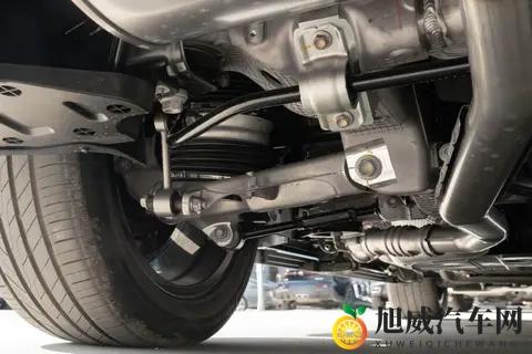 家用六座SUV怎么选？深蓝S09与魏牌蓝山全方位对比-3