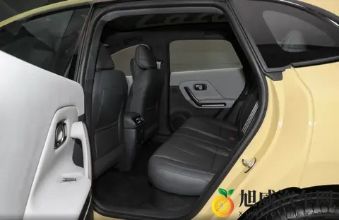 1058万起，零跑Lafa5正式预售，Ultra版继续保持神秘-1