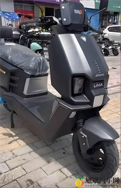 业余半老成熟自由性别业余的定义：汽车爱好者圈：揭秘中年车迷的个性生活-2