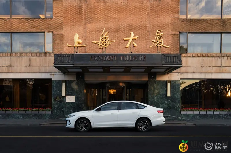 650万用户选出的“国民家轿”，朗逸升级进入Pro时代-1