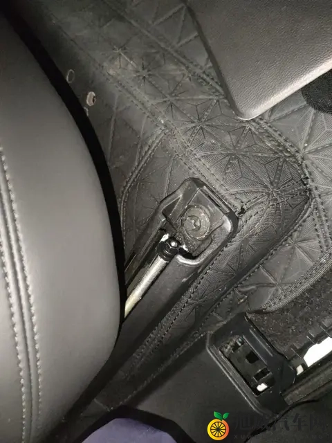 准新一手路虎揽运：28万公里，698万体验陆地头等舱？-2