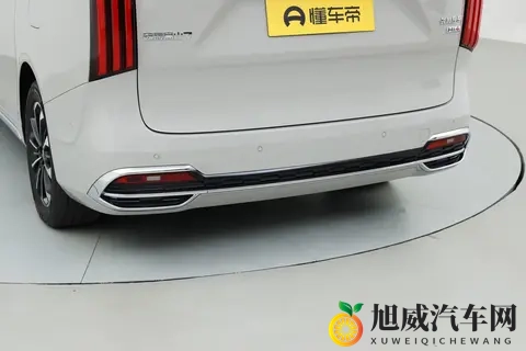 车长超5米,7座布局,高山7试驾表现如何?-3