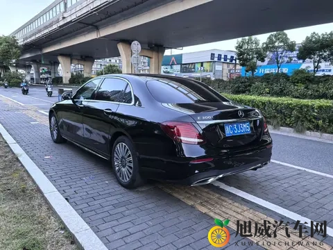 205万拿下20款奔驰E300L，一手豪华行政座驾，商务家用皆宜-3