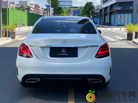 15万多拿下奔驰C级,豪华品牌入门之选?-1