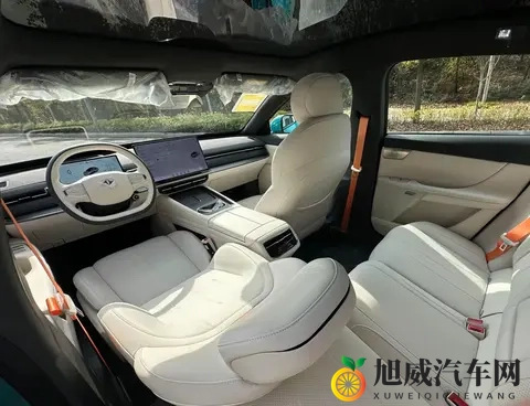 20万级纯电轿跑推荐！69秒破百，续航500km，带劲吗？-2