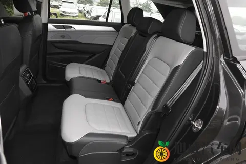 中大型SUV怎么选？2025款大众揽巡配置对比+选买指南-1