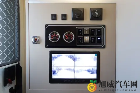 一箱油跑千公里，总电量超200度！标配四驱差速锁，还有超大床！-2