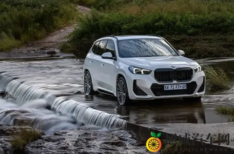 宝马X1:燃油电动双箭齐发,紧凑SUV市场格局生变-3