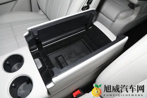 华为乾崑+5C超充，续航1530km，26款岚图梦想家值得选吗？-1