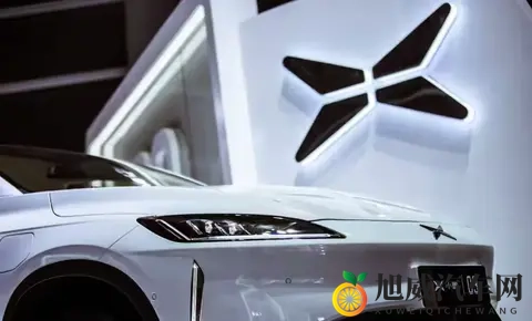 89万买飞行汽车！何小鹏掀桌子：AI才是王炸，五强之争已无退路？-3