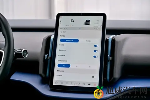 在激战正酣的电动车市场，沃尔沃带来了北欧精灵！试驾沃尔沃EX30-2