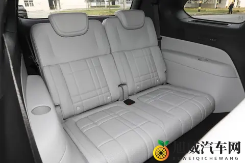 大六座SUV，家用选深蓝S09还是理想L9？一文讲清楚-2