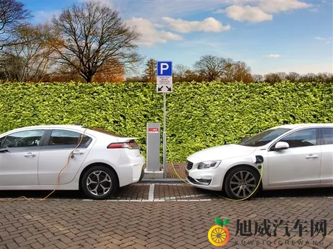 电车续航300公里 司机吐槽实际缩水近50%:4S店回应-1