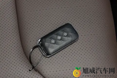 768万起预售！五菱的星光730到店体验：10万级家用MPV好开又好坐-1