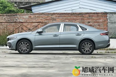 吉利星瑞的产品力有多硬？15T东方曜哪个版本值得入手？-3