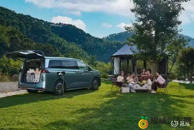 和少妇邻居厨房做爰3：智能驾驶技术革新，未来出行新体验，一键掌控安全高效出行-1