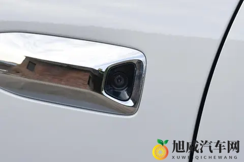 别盯着银河M9不放了！搭零重力座椅+ADS 4，深蓝S09带来舒适新体验-2