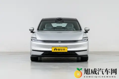 智己LS9震撼上市:30万级大六座SUV全系顶配诚意十足-1