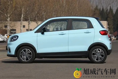 被低估的新能源家轿，我试了试，零跑T03给我答案-1