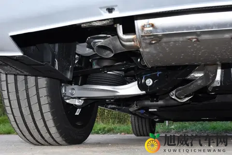 别盯着银河M9不放了！搭零重力座椅+ADS 4，深蓝S09带来舒适新体验-3