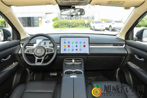 三代蓝电E5 PLUS体验记:终于有车懂普通家庭用车需求了-3