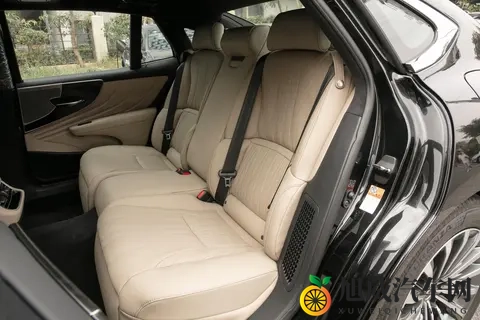 雷克萨斯LS 500h选购指南：配置差异与性价比解析-3