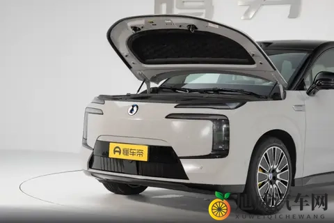 售2998万起，20T三电机插混，车长52米配6座，试驾体验腾势N8L-3