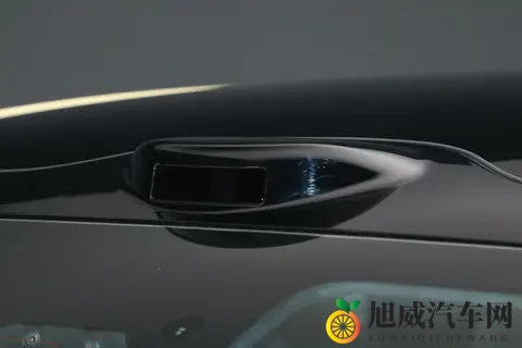 没戴乳罩被同桌c了一节课：乳罩事件引发：安全意识成焦点-2