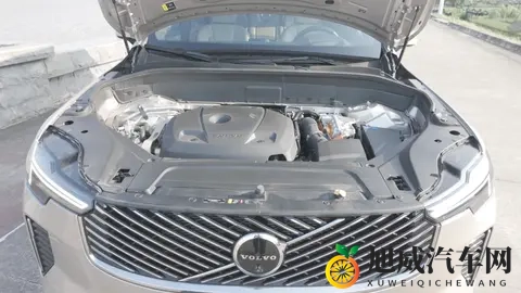 试沃尔沃XC90 T8: 65万买全进口豪华旗舰SUV,高净值家庭用车优选-1