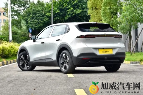 深蓝S05长续航版：金钟罩电池，3C快充，620公里续航，家用如何？-2