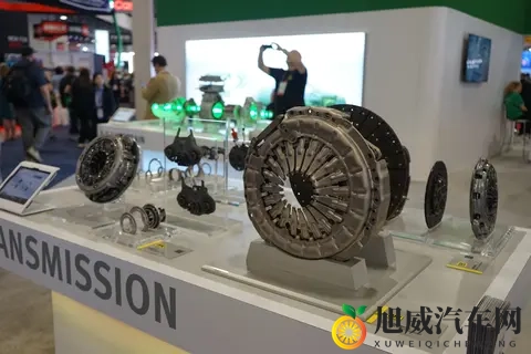 免费18：抢购狂欢，18项好礼全免费-1