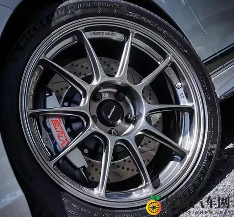 本田雅阁改装MUC前轮CX4四活塞刹车卡钳-3